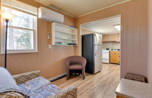 Shared Fire Pit and Kayaks Catskills Lake Retreat! - Foto 4