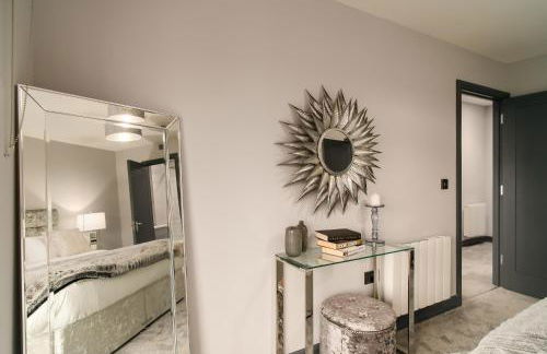 Luxe Apartments, The Moorwell, Secure Parking, - 10mins Cardiff City Ctr - Photo 39