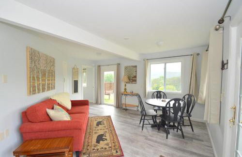 Black Bear Cabin - Fire Pit, Grill, View, Pet Friendly, Fireplace, King Bed, Wifi, Game Room - Foto 6