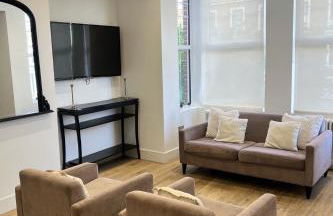 2 bed flat, sleeps 8, driveway, 5 Mins to Brixton - Foto 7