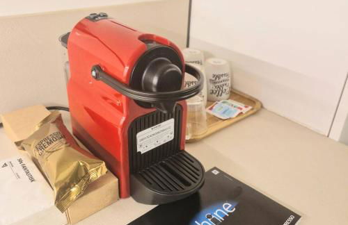 Modern Viggi Suite Home - Photo 17