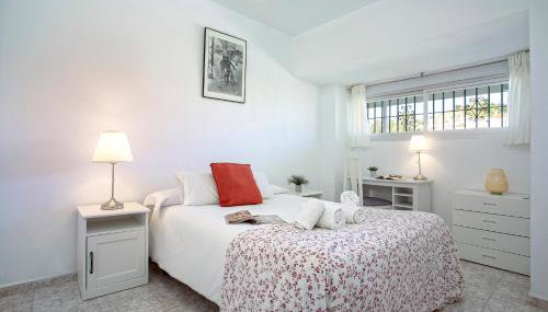 Sunstay Torrealmadena Flat II Benalmadena - Foto 5, furniture, towels