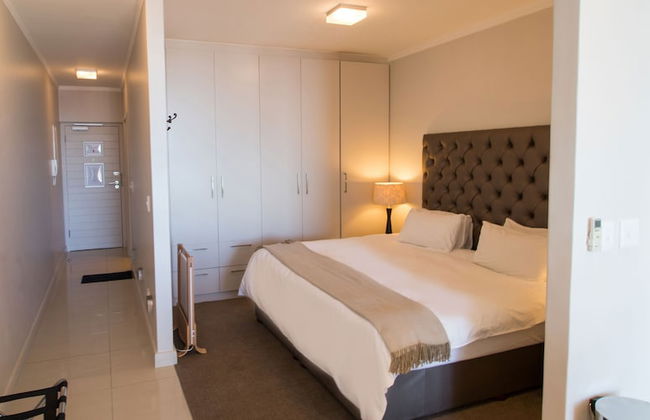 The Crystal Apartments - Photo 4