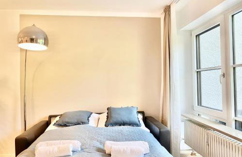 Snug Stays 2 - Design Studio am See mit Terrasse, Garten, 40m vom See - Foto 15