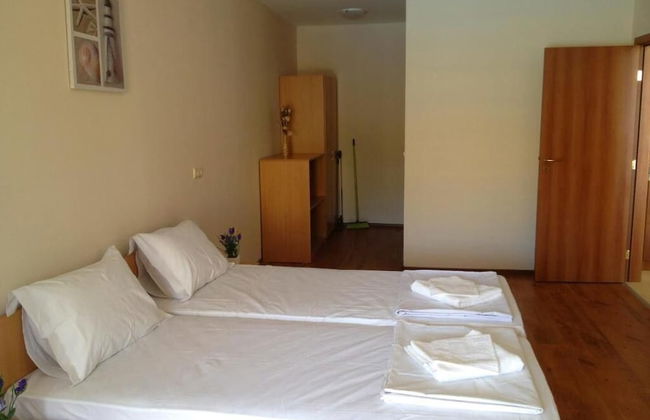 Aheloy Palace Apartments - Photo 11