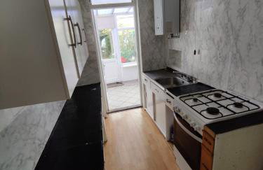 Beautiful 4 bedrooms apartment - Foto 14