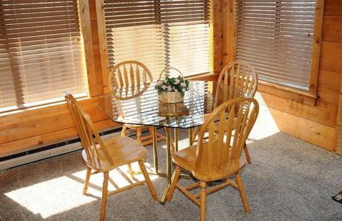 Seven Springs Swiss Mountain 3 Bedroom Standard Condo, Sleeps 8! condo - Photo 6