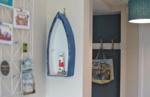 Carpenters Cottage- coastal stay with garden - Foto 21