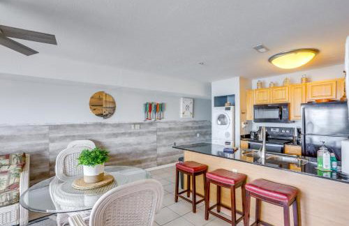 Cozy Lakefront Middle Bass Retreat with Balcony - Foto 9