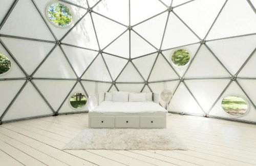 Incredible Spacious Dome for A Group Glamping Experience Surrounded by Nature in Woodridge, New York - Foto 3