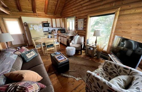 Charming Cabin with Spectacular Mountain Views near Madison River in Ennis, Montana - Foto 22