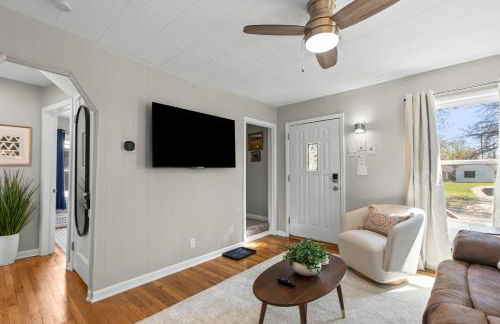 4 Bedroom Bungalow in the - Heart of Metro Detroit - Foto 8