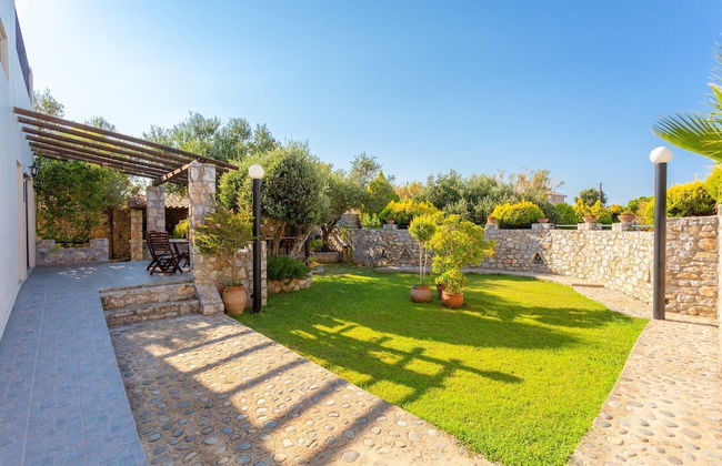 Villa Melina Private Pool Walk to Beach Sea Views A C Wifi Car Not Required - 1605 - Foto 23