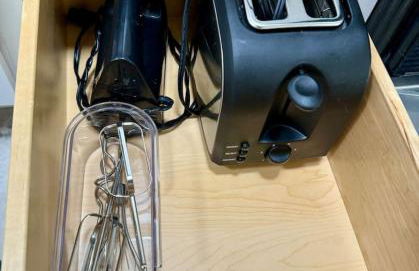 3 Min Walk to Starbucks. Pet Yes - Photo 11