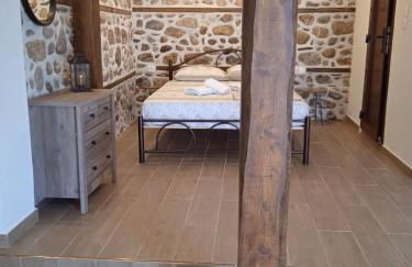 Marina's Apartments - White & Stone Apartment - Photo 1