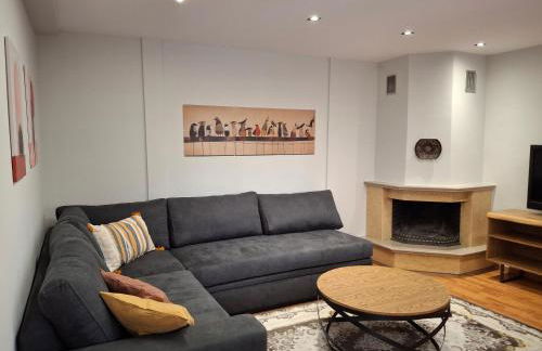 Ste's house at Macedonia Airport - Photo 5