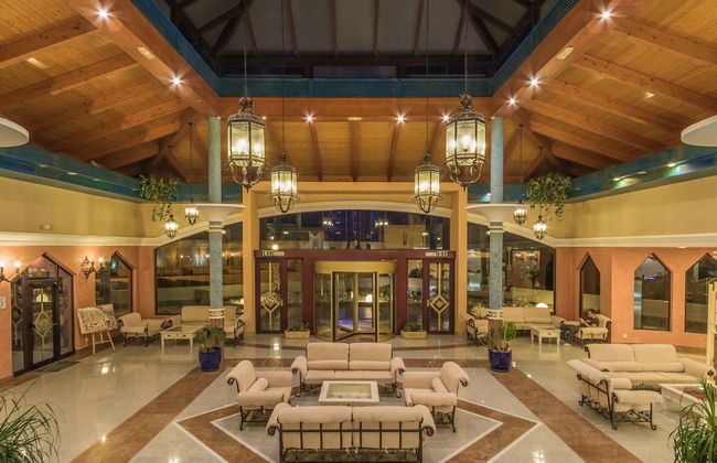 Hotel Esmeralda Maris by LIVVO - Photo 2