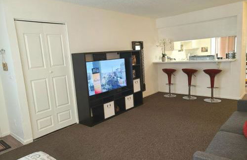 2 bed 2 bath downtown vegas near the strip - Foto 45