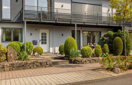 Elegant Eifel Studio I Hiking I Kitchen I Terrace - Photo 8