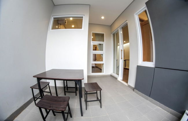 De Orion Setiabudi Villa - Photo 2