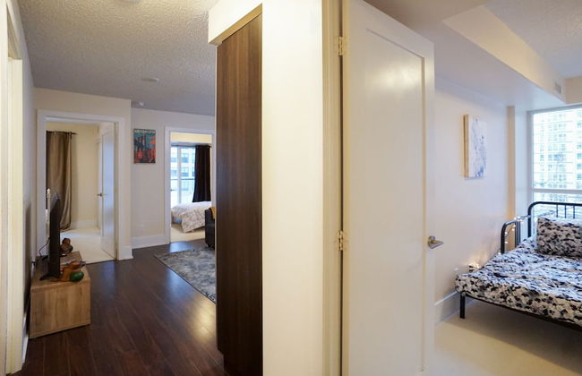 Applewood Suites - Luxury 3 BDRM - Photo 14