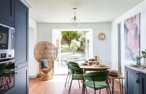 Coastal Boutique Luxury Home With Sea Views - Pass the Keys - Photo 13