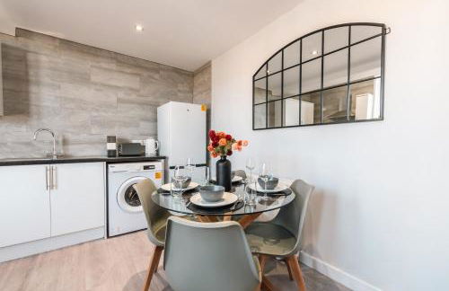 Central 3 Bed Apartment Southampton Perfect for Short & Long Stay Close to Shops - Foto 10