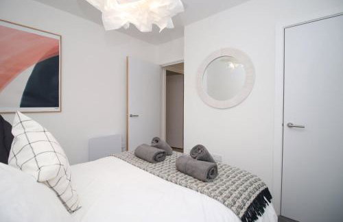 Modern Two BR | Free Parking - Foto 4