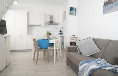 White, Villetta with pool - Foto 4