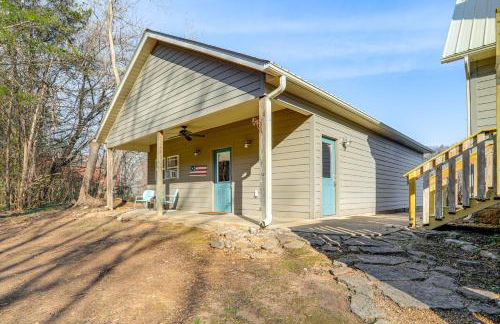 Steps to White River Mountain View Home with Deck! - Foto 24