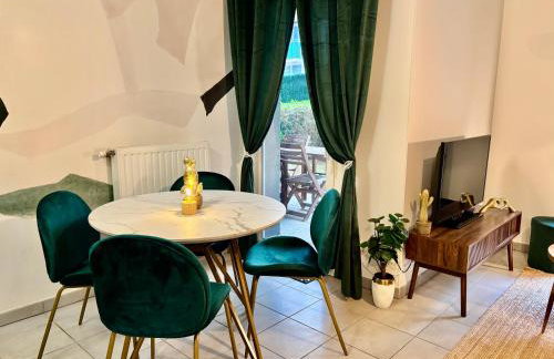Emerald Chic - Terrace Fiber & Parking - 4 Guests - AC - Foto 6
