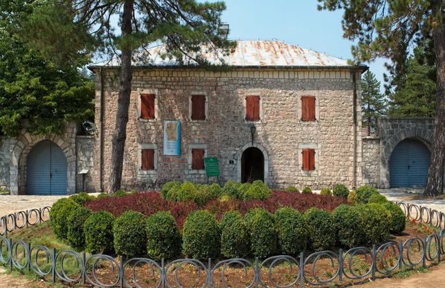 Lovćen Private Tour: Cetinje – Parque Nacional Lovćen – Mausoléu de Njegoš - Foto 1