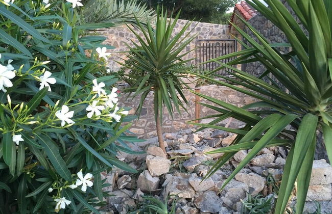 Feels Like Your Home at Ermioni - Photo 29