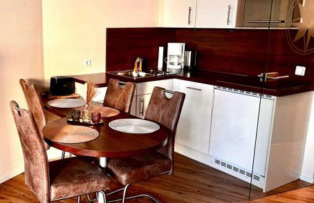 Lord Nelson Apartment 14 - Photo 5