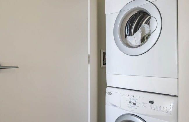 Prime Location Views Free Parking Banff Pass - Photo 24