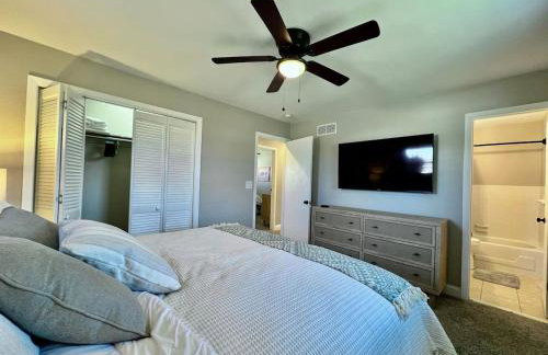 All the Vibes Poolside in Trenton - Foto 25