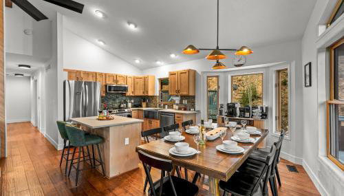 Luxury Mountain Views, hot tub, peaceful retreat - Foto 3