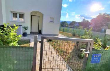 Apartment Tanya with jacuzzi - Photo 6