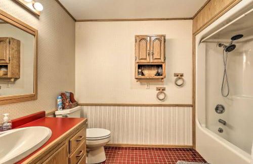 Simple Cranberry and Wine Farm Home with Fire Pit! - Photo 18