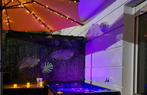 Évasion à deux, domaine prestigieux, jacuzzi et parking privés, piscine - Foto 23