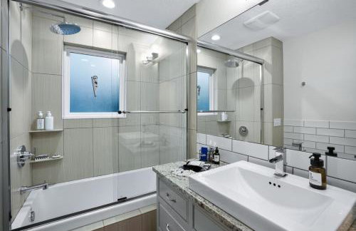 The Cherry St House|Dog Friendly |Sleeps 10 |Near MSU - Foto 7