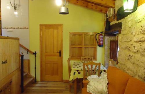 El Salto del Agua Auténtico El Molino de la Cascada Orbaneja - Photo 25