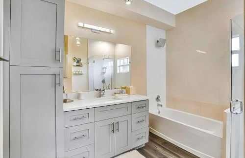 New Designer's Dream Delray Beach Oasis Heated Pool, Large Patio, Close to the Ave - Foto 27