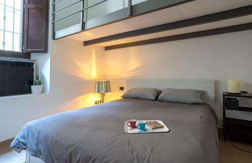 Life is Beautiful Design LOFT Navigli Romolo, SmartTV, WiFi, AC and street parking - Foto 4