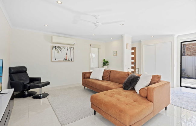 Relax at Riviera - Photo 6