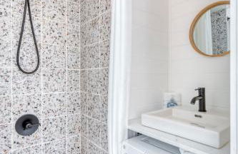 Stay Portland - Teal & Terrazzo Bright Portland Tiny Home - Photo 12