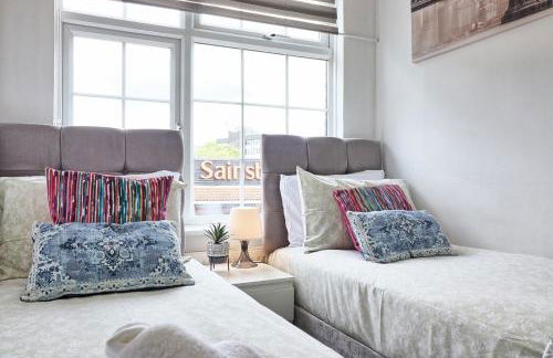 Luxury 3-Bed Apartment Near To London With Parking - Foto 27