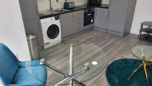 Comfortable - 1 Bed Apartment - Ideal for Work & Leisure - 5 Min to City Centre - Foto 4, pet friendly, minibar