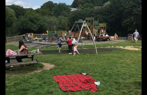 Hidden Treasure-Netflix and Wi-Fi-Basement flat - Foto 83