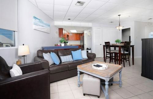 Amazing Bay View, Boat docks, and easy walk to the Beach - Photo 16